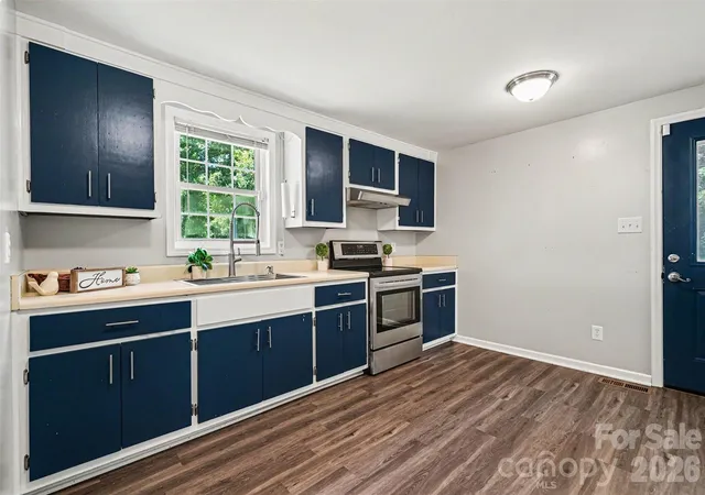 Photo 4 of Single family home for sale at 310 Main Ave E, Hildebran, NC 28637 | MLS# 4410229 | Listing updated on 2026-09-14