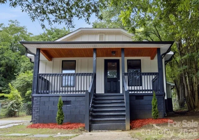 Photo 2 of Single family home for sale at 15 Meadowview Ave, Concord, NC 28027 | MLS# 4410337 | Listing updated on 2026-09-13