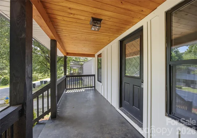 Photo 4 of Single family home for sale at 15 Meadowview Ave, Concord, NC 28027 | MLS# 4410337 | Listing updated on 2026-09-13