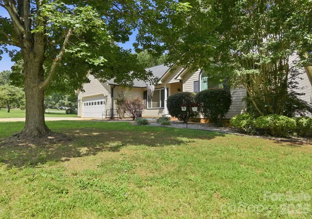 Photo 2 of Single family home for sale at 120 Strawberry Ln, Salisbury, NC 28147 | MLS# 4410362 | Listing updated on 2026-09-21
