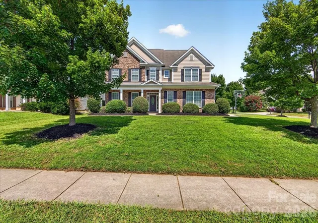 Photo 2 of Single family home for sale at 1560 Duckhorn St Nw, Concord, NC 28027 | MLS# 4410376 | Listing updated on 2026-09-12