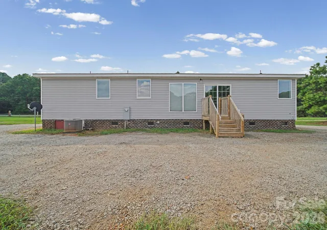 Photo 3 of Single family home for sale at 6311 Old Pageland Marshville Rd, Marshville, NC 28103 | MLS# 4410392 | Listing updated on 2026-09-22