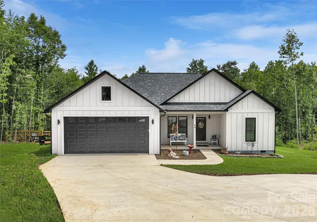 Photo 3 of Single family home for sale at 98 Lexxi Ln, Tryon, NC 28782 | MLS# 4410440 | Listing updated on 2026-10-04