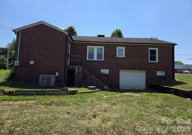 Photo 3 of Sale Pending at 744 Pleasant Hl Rd, Lenoir, NC 28645 | MLS# 4410715 | Listing updated on 2026-09-28