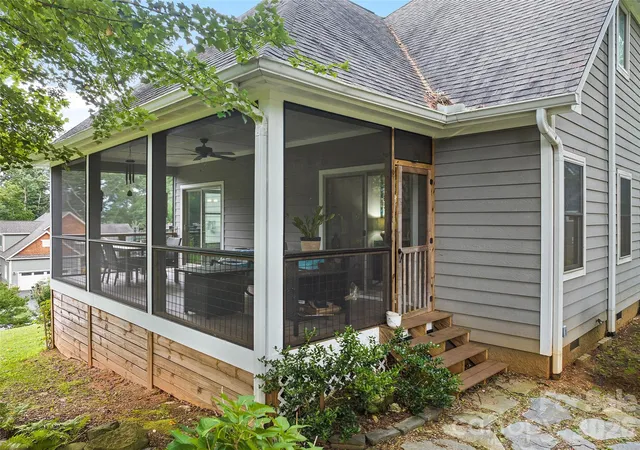 Photo 4 of Single family home for sale at 18 Forget Me Not Meadows, Fairview, NC 28730 | MLS# 4410784 | Listing updated on 2026-09-15