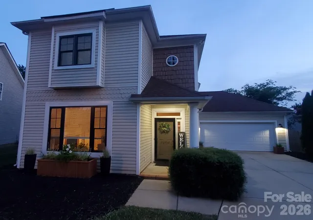 Photo 2 of Single family home for sale at 20452 Greenway Hts Dr, Cornelius, NC 28031 | MLS# 4410787 | Listing updated on 2026-09-30