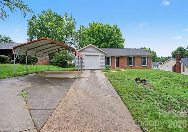 Photo 1 of Single family home for sale at 3766 Danube Dr, Winston Salem, NC 27105 | MLS# 4411084 | Listing updated on 2026-09-11