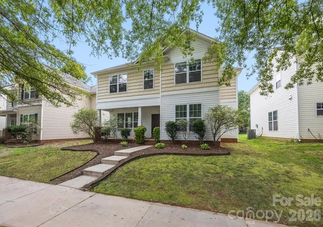 Photo 2 of Single family home for sale at 6010 Colonial Garden Dr, Huntersville, NC 28078 | MLS# 4411697 | Listing updated on 2026-09-14