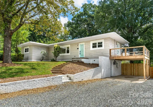 Photo 3 of Single family home for sale at 155 Oak Ter, Arden, NC 28704 | MLS# 4411955 | Listing updated on 2026-10-07