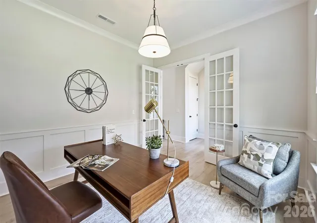 Photo 3 of Single family home for sale at 131 S Gregg St, Charlotte, NC 28208 | MLS# 4412148 | Listing updated on 2026-10-16