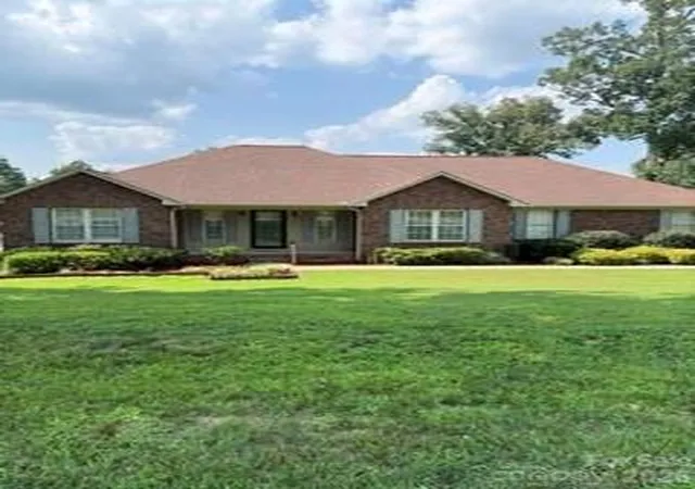Photo 2 of Sale Pending at 1005 Spring Rock Dr, Salisbury, NC 28146 | MLS# 4412191 | Listing updated on 2026-09-22