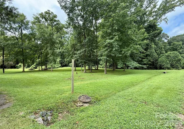 Photo 2 of Sale Pending at 8000 Hedrick Cir, Huntersville, NC 28078 | MLS# 4412200 | Listing updated on 2026-09-12