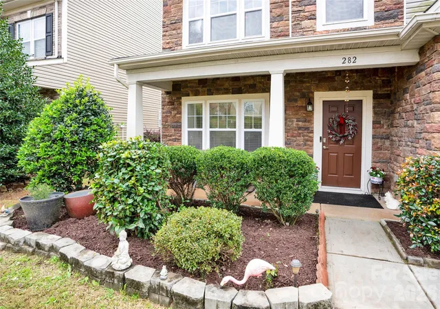 Photo 2 of Single family home for sale at 282 Fischer Rd, Fort Mill, SC 29715 | MLS# 4412237 | Listing updated on 2026-09-12