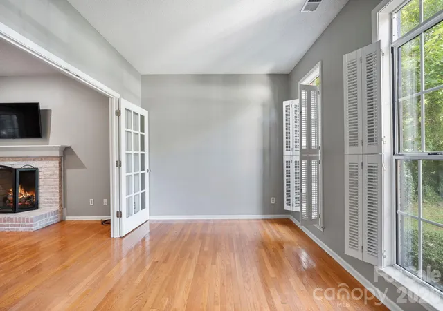 Photo 3 of Sale Pending at 2040 Swaim Dr, Matthews, NC 28105 | MLS# 4412314 | Listing updated on 2026-09-15