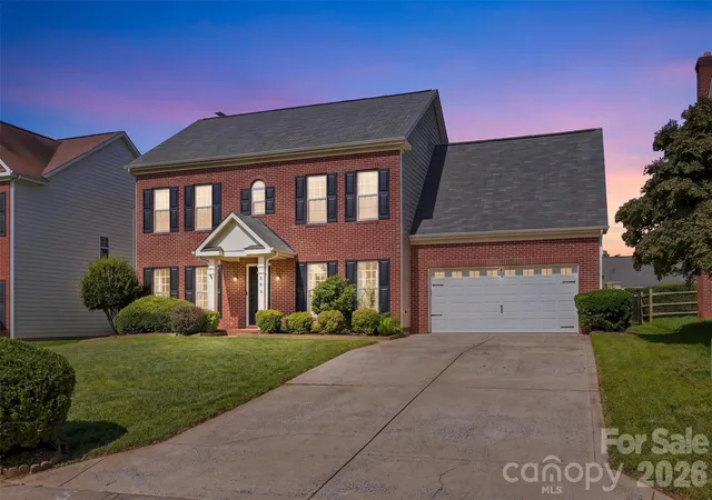 Photo 2 of Single family home for sale at 505 Whitehead Ct, Fort Mill, SC 29708 | MLS# 4412316 | Listing updated on 2026-10-06