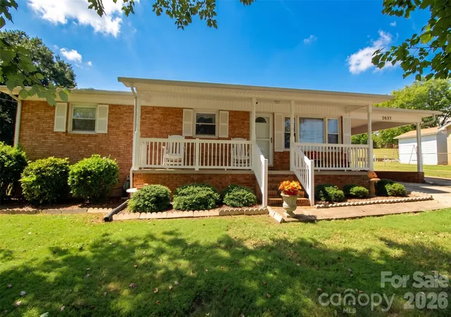 Photo 1 of Single family home for sale at 2637 Paula Dr, Gastonia, NC 28054 | MLS# 4412379 | Listing updated on 2026-09-14