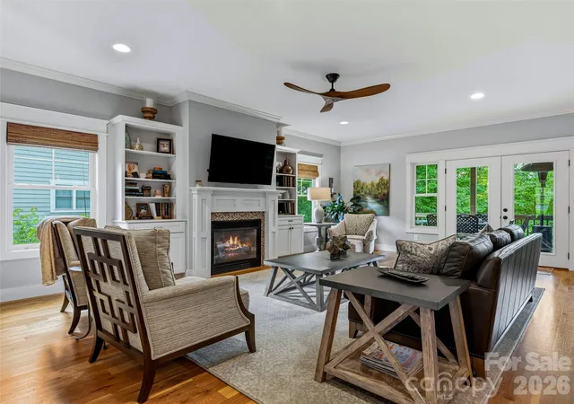Photo 4 of Single family home for sale at 4 Old Brg Cir, Fairview, NC 28730 | MLS# 4412402 | Listing updated on 2026-09-13