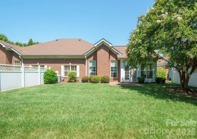Photo 4 of Townhouse for sale at 3221 Abbey Walk Ln, Matthews, NC 28105 | MLS# 4412406 | Listing updated on 2026-09-11