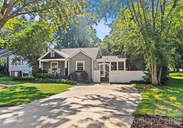 Photo 2 of Single family home for sale at 512 Bascom St, Charlotte, NC 28205 | MLS# 4412433 | Listing updated on 2026-10-27