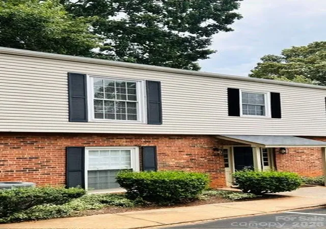 Listing Photo 1 - Condo for sale in building located at 5925 Quail Holw Rd, Charlotte, NC 28210 - Unit #C