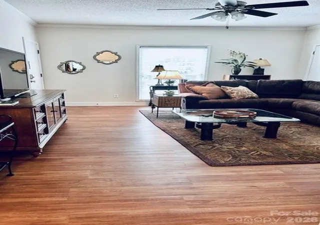 Listing Photo 4 - Condo for sale in building located at 5925 Quail Holw Rd, Charlotte, NC 28210 - Unit #C