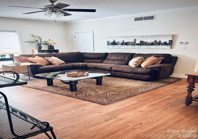 Listing Photo 5 - Condo for sale in building located at 5925 Quail Holw Rd, Charlotte, NC 28210 - Unit #C