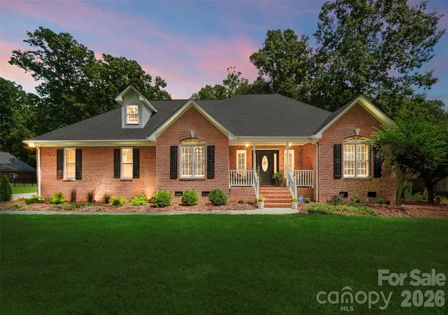 Photo 1 of Single family home for sale at 7627 Maple Blf Ln, Concord, NC 28025 | MLS# 4412826 | Listing updated on 2026-09-15