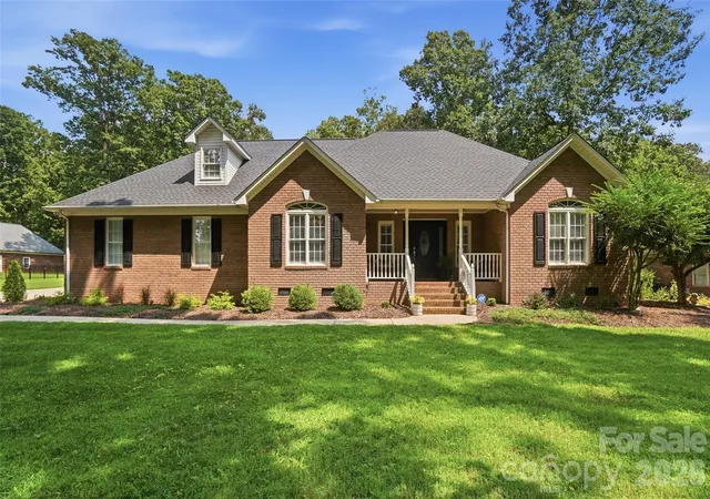 Photo 2 of Single family home for sale at 7627 Maple Blf Ln, Concord, NC 28025 | MLS# 4412826 | Listing updated on 2026-09-15