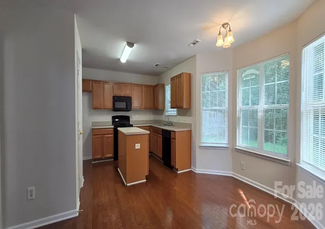 Photo 2 of Single family home for sale at 5708 Twin Brk Dr, Charlotte, NC 28269 | MLS# 4412827 | Listing updated on 2026-09-14