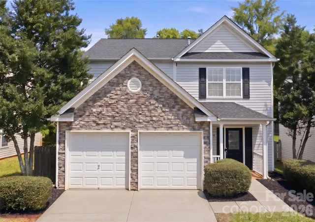Photo 1 of Single family home for sale at 10404 Haddington Dr Nw, Charlotte, NC 28269 | MLS# 4412907 | Listing updated on 2026-09-27