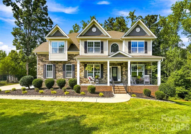 Photo 1 of Single family home for sale at 109 Athens Ct, Mooresville, NC 28115 | MLS# 4413140 | Listing updated on 2026-09-11