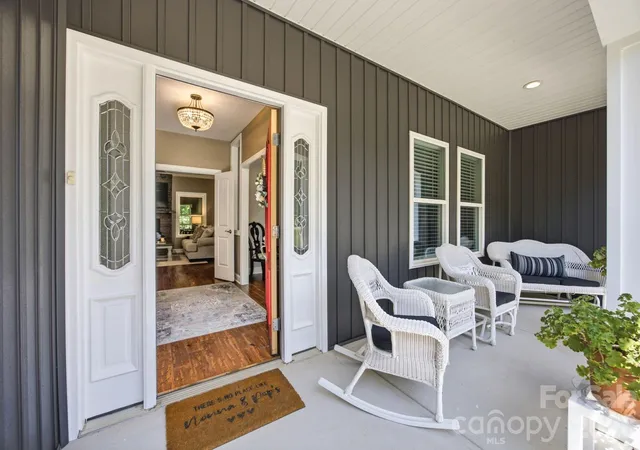 Photo 3 of Single family home for sale at 116 Harbor Ridge Dr, Statesville, NC 28677 | MLS# 4413143 | Listing updated on 2026-09-24