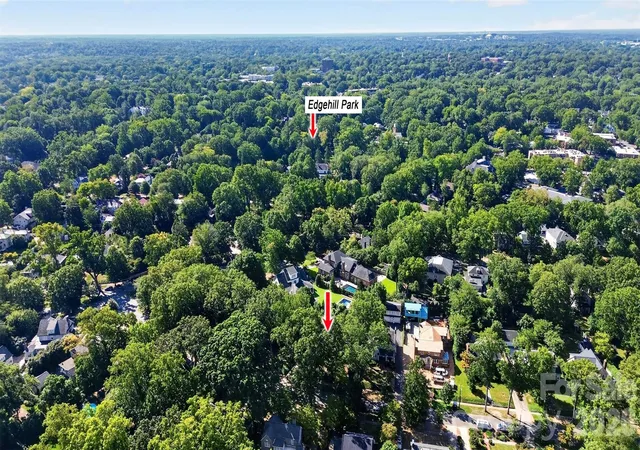 Photo 3 of House for sale at 823-825 Henley Pl, Charlotte, NC 28207 | MLS# 4413203 | Listing updated on 2026-09-30