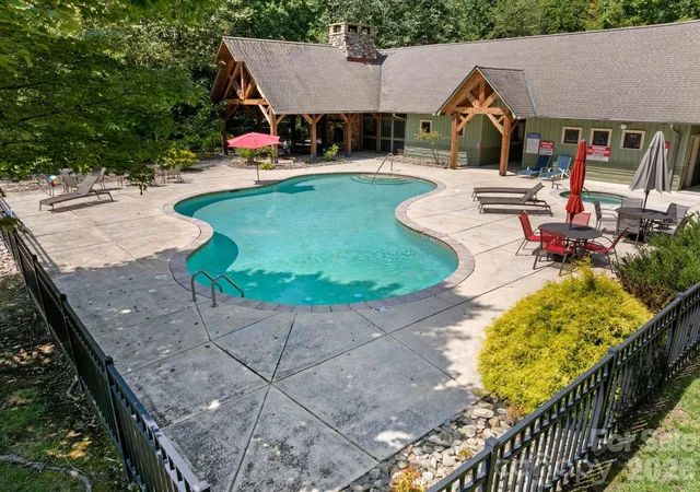 Photo 40 of Single family home for sale at 72 Summer Shade Ct, Hendersonville, NC 28792 | MLS# 4413239 | Listing updated on 2026-10-06