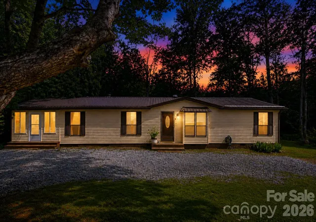 Photo 1 of Single family home for sale at 428 Hoot Owl Rd, Spruce Pine, NC 28777 | MLS# 4413253 | Listing updated on 2026-09-15