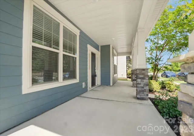 Photo 3 of Single family home for sale at 15505 Davidson E Dr, Davidson, NC 28036 | MLS# 4413352 | Listing updated on 2026-09-30
