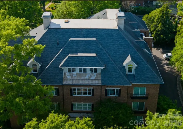 Photo 2 of Condo for sale at 974 Queens Rd, Charlotte, NC 28207 | MLS# 4413389 | Listing updated on 2026-09-11