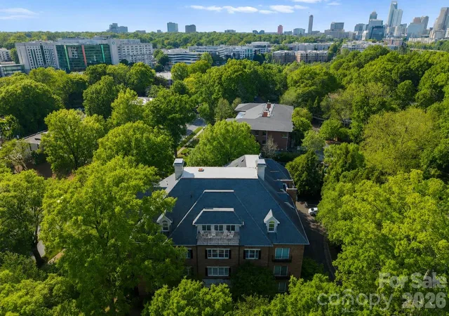 Photo 3 of Condo for sale at 974 Queens Rd, Charlotte, NC 28207 | MLS# 4413389 | Listing updated on 2026-09-11