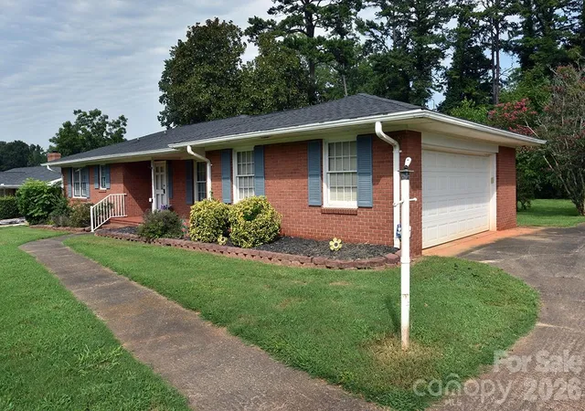 Photo 4 of Single family home for sale at 1036 Rowan Cir, Salisbury, NC 28146 | MLS# 4413499 | Listing updated on 2026-09-21