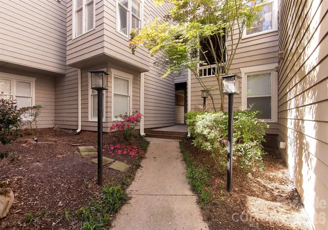 Photo 2 of Condo for sale at 212 W 10th Street #17, Charlotte, NC 28202 | MLS# 4413530 | Listing updated on 2026-09-15