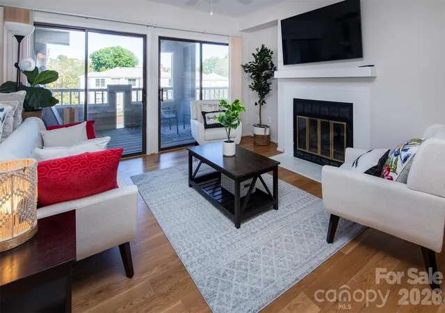 Photo 3 of Condo for sale at 212 W 10th Street #17, Charlotte, NC 28202 | MLS# 4413530 | Listing updated on 2026-09-15