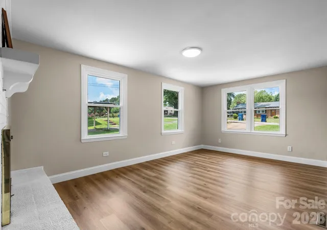 Photo 3 of Single family home for sale at 2266 9th Avenue Dr Ne, Hickory, NC 28601 | MLS# 4413644 | Listing updated on 2026-09-15