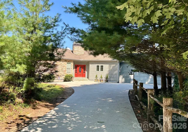 Photo 1 of Single family home for sale at 1228 Ugugu Dr, Brevard, NC 28712 | MLS# 4413645 | Listing updated on 2026-10-04
