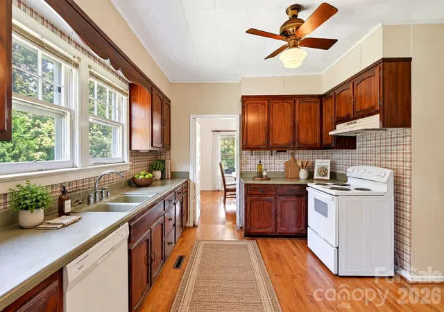 Photo 3 of Single family home for sale at 96 Huntsville Rd, Marion, NC 28752 | MLS# 4413751 | Listing updated on 2026-09-09