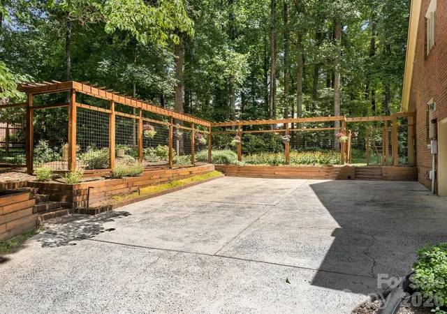 Photo 2 of Single family home for sale at 5402 Flowering Dogwood Ln, Charlotte, NC 28270 | MLS# 4413846 | Listing updated on 2026-09-24