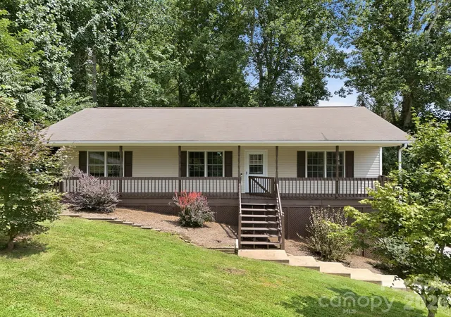Photo 1 of Single family home for sale at 16 Westwood Dr, Candler, NC 28715 | MLS# 4413861 | Listing updated on 2026-10-05