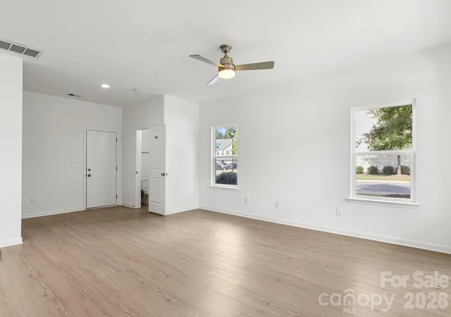 Photo 4 of Townhouse for sale at 214 Overstone Ct, Fort Mill, SC 29715 | MLS# 4413937 | Listing updated on 2026-10-07