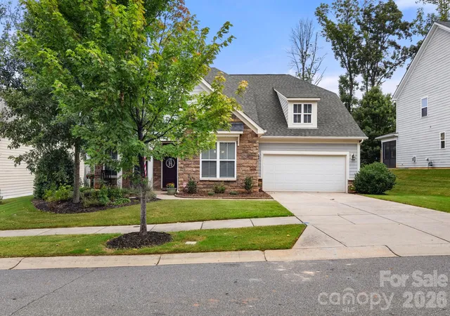 Photo 3 of Single family home for sale at 8719 Shadetree St, Huntersville, NC 28078 | MLS# 4414103 | Listing updated on 2026-09-14