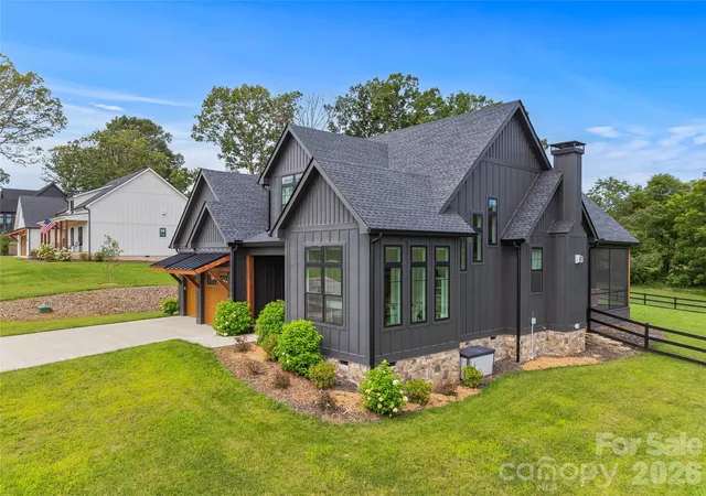 Photo 3 of Single family home for sale at 258 Mavrick Dr #26R, Mills River, NC 28759 | MLS# 4414114 | Listing updated on 2026-10-02