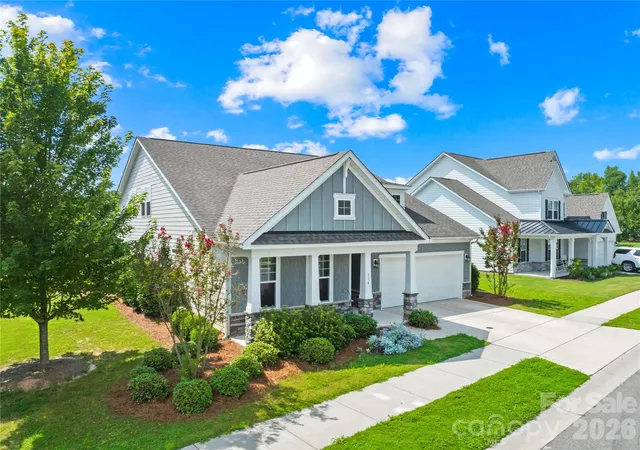Photo 2 of Single family home for sale at 134 Dudley Dr, Fort Mill, SC 29715 | MLS# 4414127 | Listing updated on 2026-09-15